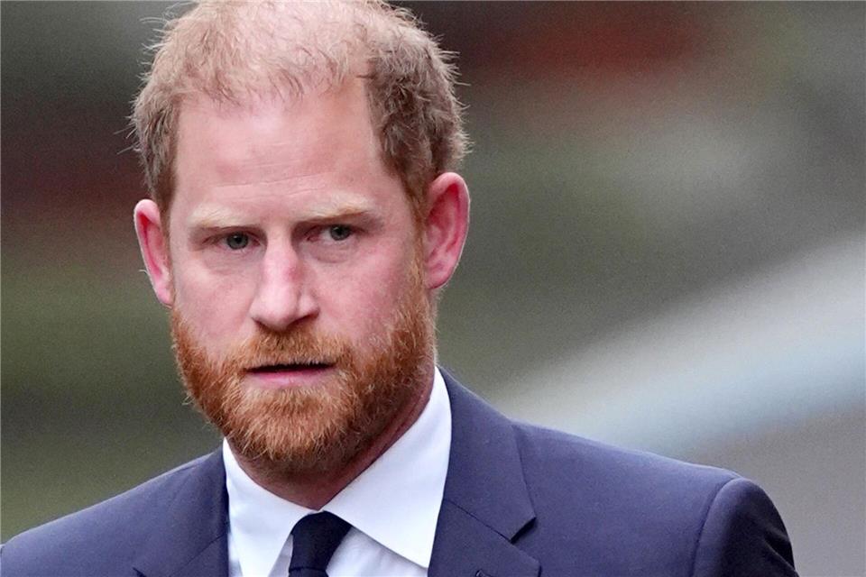 Die unrechtmäßigen Praktiken hätten ihn „isoliert“ und einen „Verfolgungswahn“ erzeugt, sagt Harry.James Manning/PA Wire/dpa