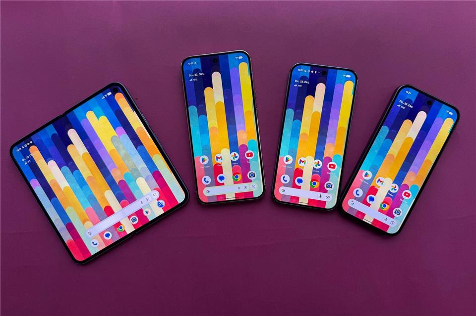 Google Pixel 10: KI statt Hardware-Revolution  Die vier aktuellen Google Smartphones: Pixel 10 Pro Fold (l-r), Pixel 10 Pro XL, Pixel 10 Pro und Pixel 10.Christoph Dernbach/dpa-tmn