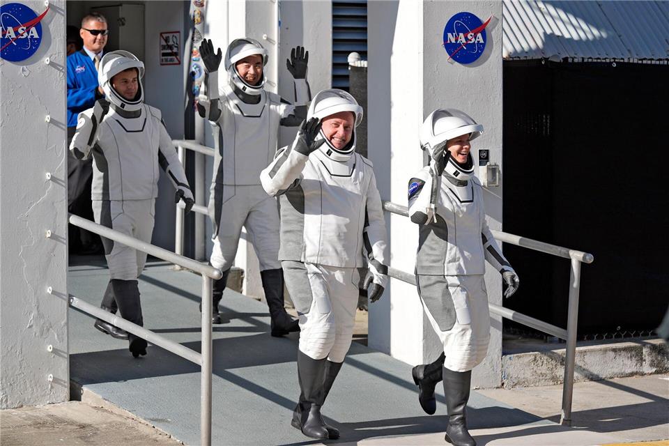 Die vierköpfige „Crew 11“ wird vorzeitig zurückgeholt. (Archivbild)John Raoux/AP/dpa