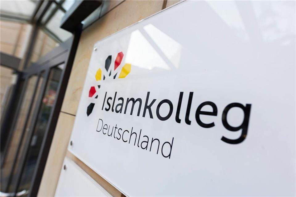 Die vom Bund geförderte Ausbildung des Islamkollegs ist hierzulande einzigartig. (Archivbild)Michael Matthey/dpa