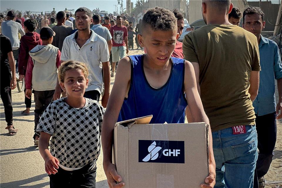 Die von Israel und den USA geförderte Stiftung GHF umgeht die Vereinten Nationen bei der Verteilung von humanitärer Hilfe. Moaz Abu Taha/APA Images via ZUMA Press Wire/dpa