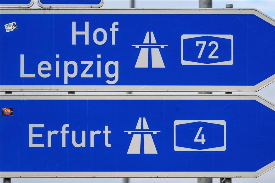 Die von Pendlern sehnlich erwartete Fertigstellung der A72 zwischen Chemnitz und Leipzig stellt die Autobahn GmbH für Ende 2027 in Aussicht.Hendrik Schmidt/dpa