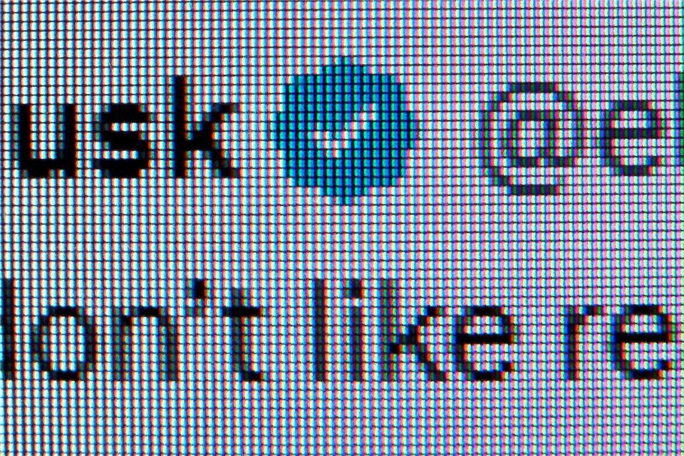 Die weißen Haken auf blauem Untergrund sind auf X nur noch mit Abo zu bekommen. (Archivbild) Stefan Jaitner/dpa