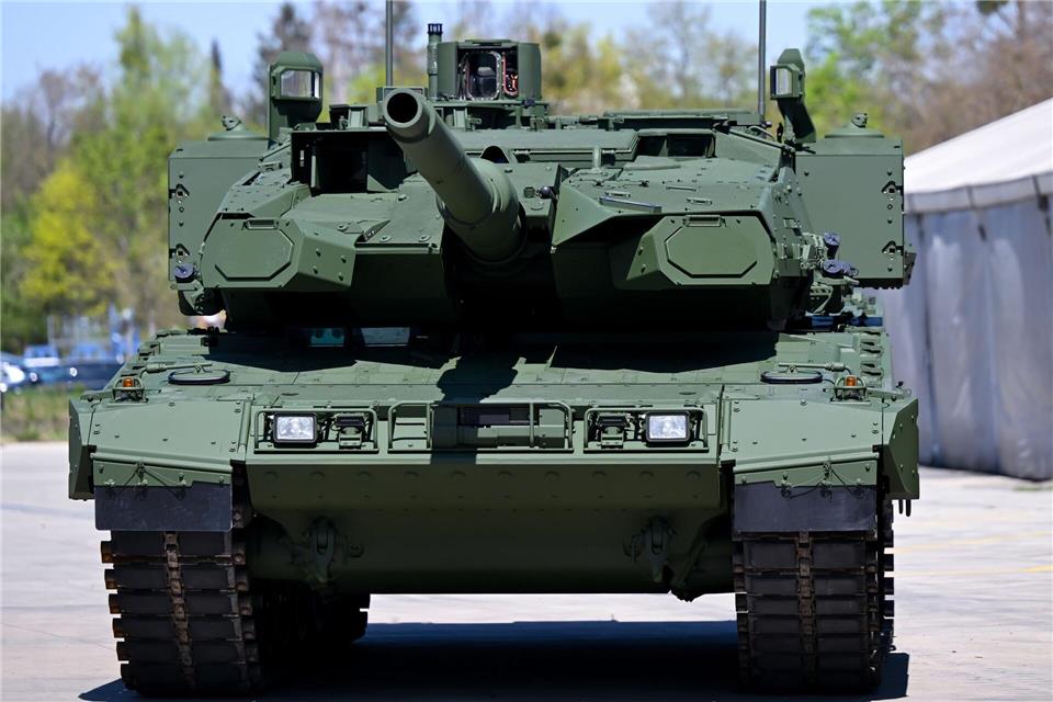 Die weltweiten Militärausgaben steigen laut Friedensforschern seit Jahren. (Symbolbild)Sven Hoppe/dpa