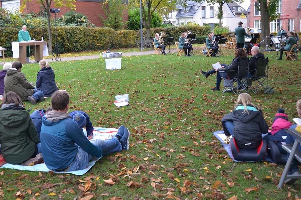 Die wenigen Besucher der Kindermesse zeigten sich wetterfest.
