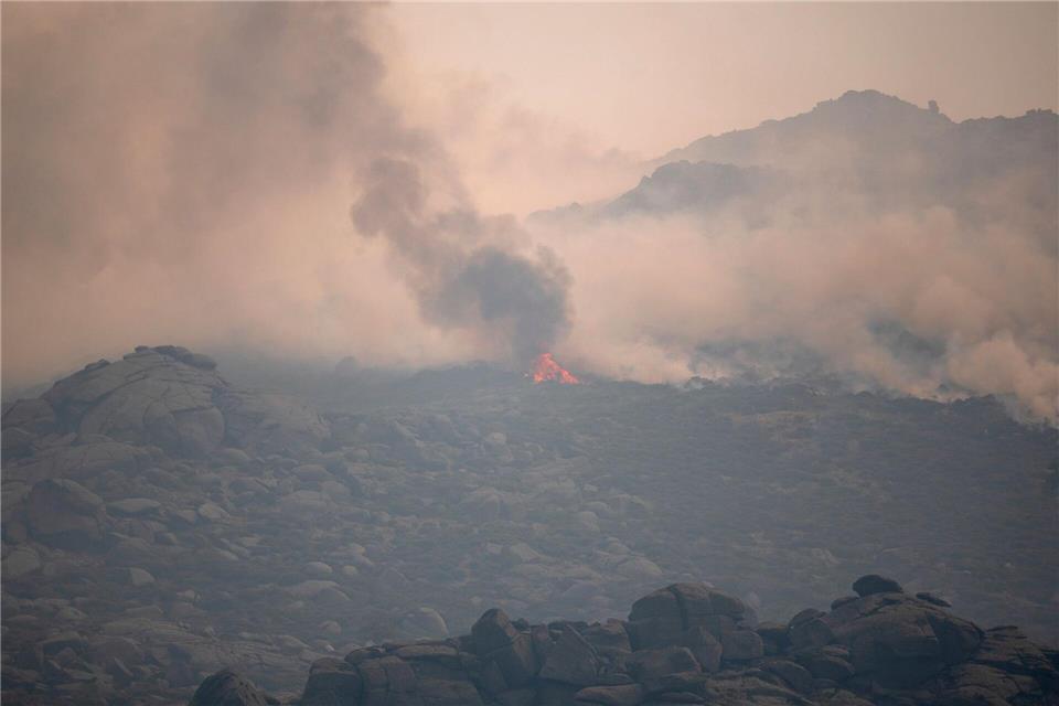 Die wesentliche Gesundheitsgefährdung bei einem Waldbrand entsteht durch die Feinstaubbelastung, sagt das Umweltbundesamt.Alberto Ortega/EUROPA PRESS/dpa