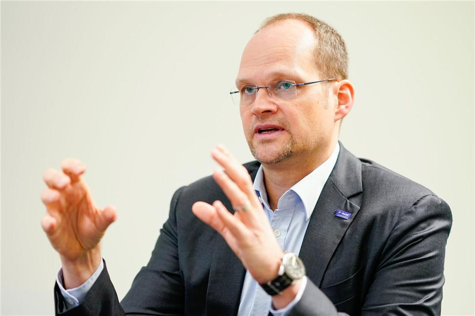 Die zeitweilige Schließung der Straße von Hormus habe BASF laut Elvermann bislang nur indirekt getroffen. (Archivbild)Uwe Anspach/dpa