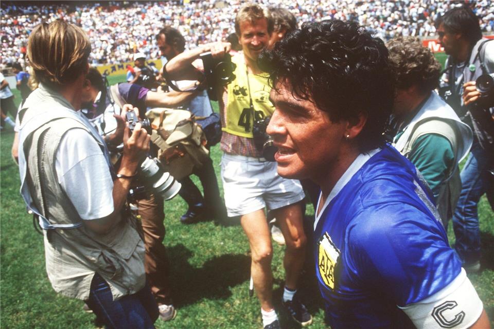 Diego Maradona nach dem WM-Viertelfinale 1986 gegen England. (Archivbild)picture-alliance / dpa