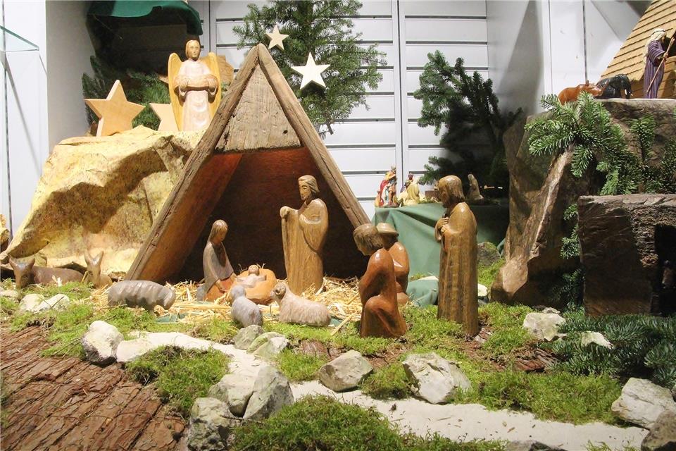 Diese Krippen sind im ehemaligen Schuhhaus Pieper in Erle zu sehen.