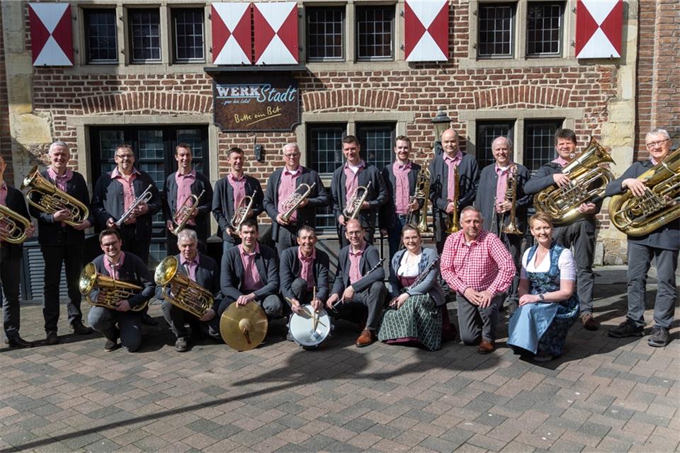 Diese Mitglieder des Musikvereins Weseke konzentrieren sich als „Sippelhacker“ auf böhmische Blasmusik.