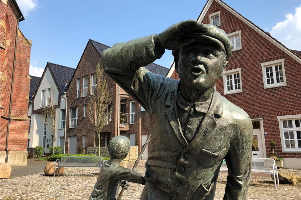 Dieser Figur begegnen Sie auf Ihrem Osterspaziergang.