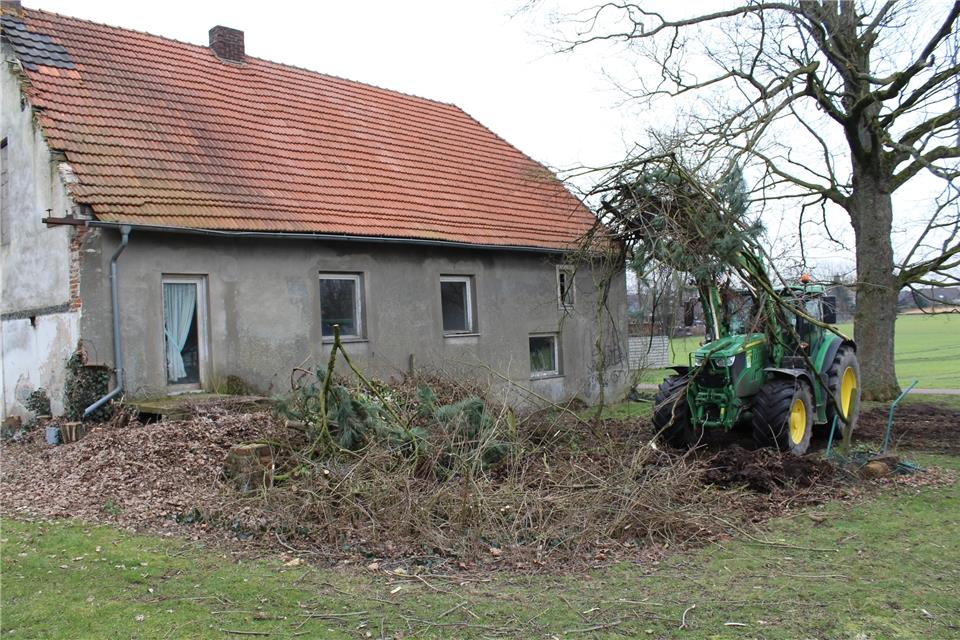 Dieses leer stehende Haus, das am Freiter Pättken und neben dem Landhaus Keller steht, soll abgerissen werden.