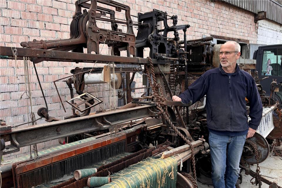 Dieter Büning lässt die beiden verbliebenen Webstühle verschrotten.