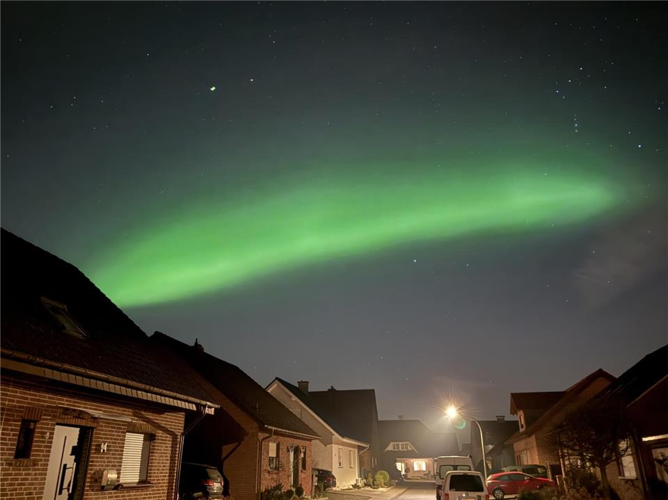 Dietmar Stienen schreibt: "Die Farben auf den Bildern sind allerdings intensiver...