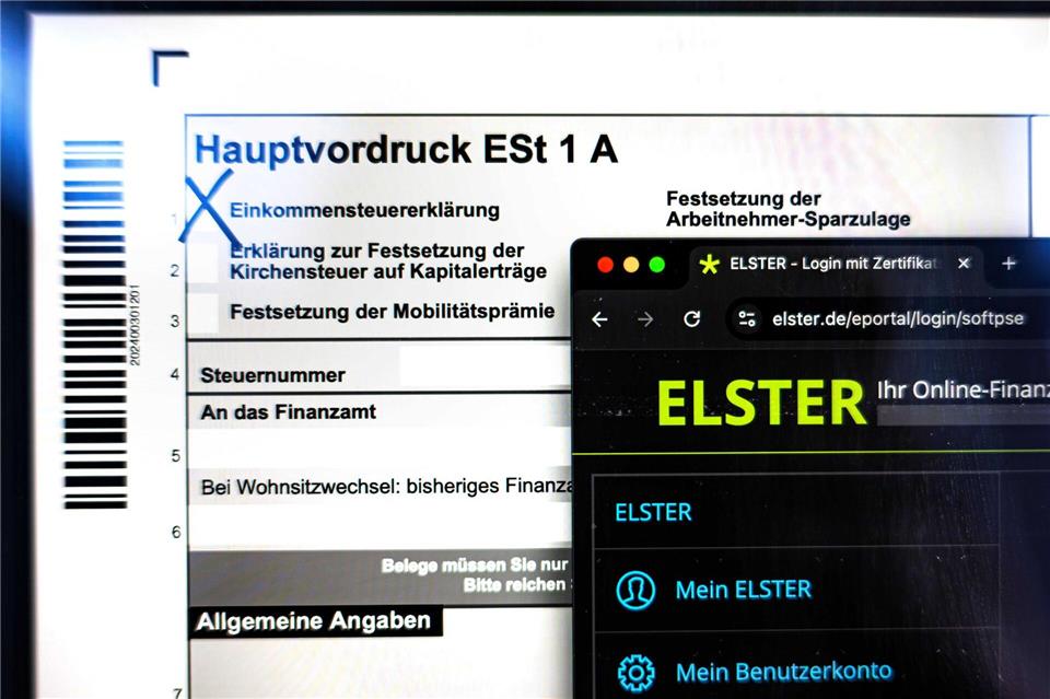 Digital statt auf Papier: Der Trend zur elektronischen Steuererklärung setzt sich in Thüringen fort (Symbolbild)Sina Schuldt/dpa