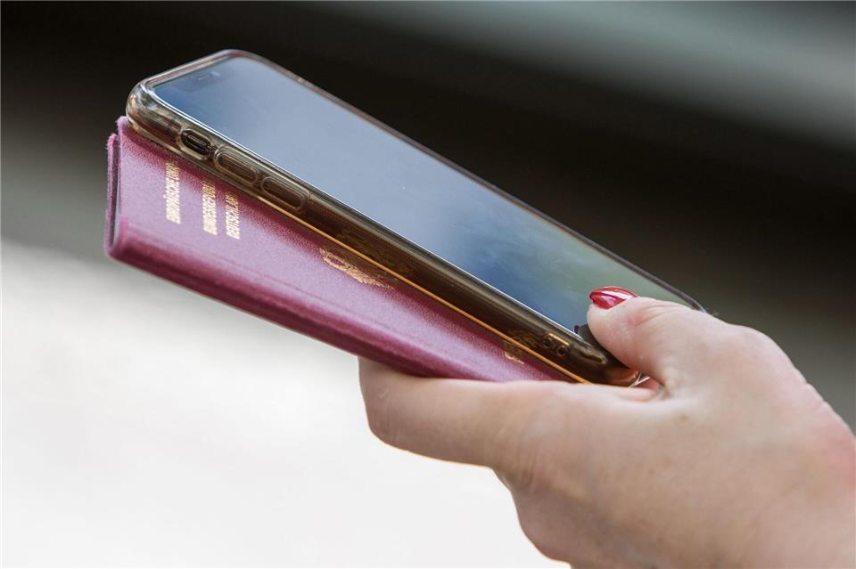 Digitale Einreiseformulare: Reisende nach Trinidad und Tobago müssen sich ab sofort online registrieren und einen QR-Code für die Grenzkontrolle vorweisen.Christin Klose/dpa-tmn