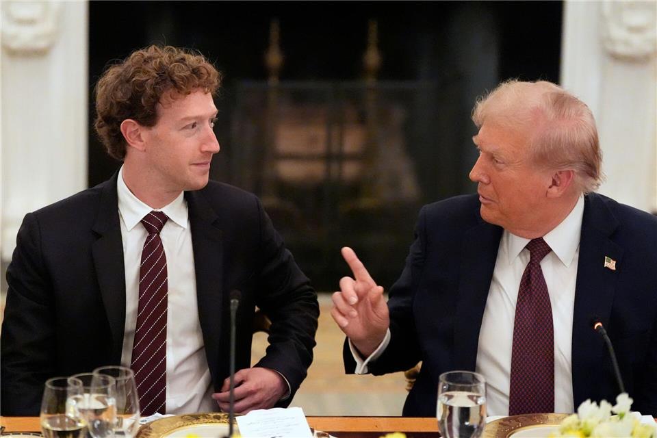 Dinner für Tech-Bosse: US-Präsident Donald Trump hat die Chefs der großen amerikanischen Tech-Konzerne zu einem Abendessen ins Weiße Haus geladen.Alex Brandon/AP/dpa