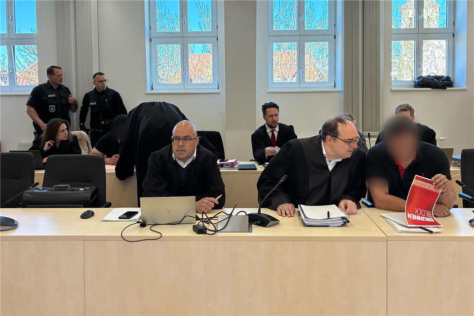 Dir drei Angeklagten hatten sich in dem Prozess überwiegend geständig gezeigt. (Archivbild) Marie Frech/dpa