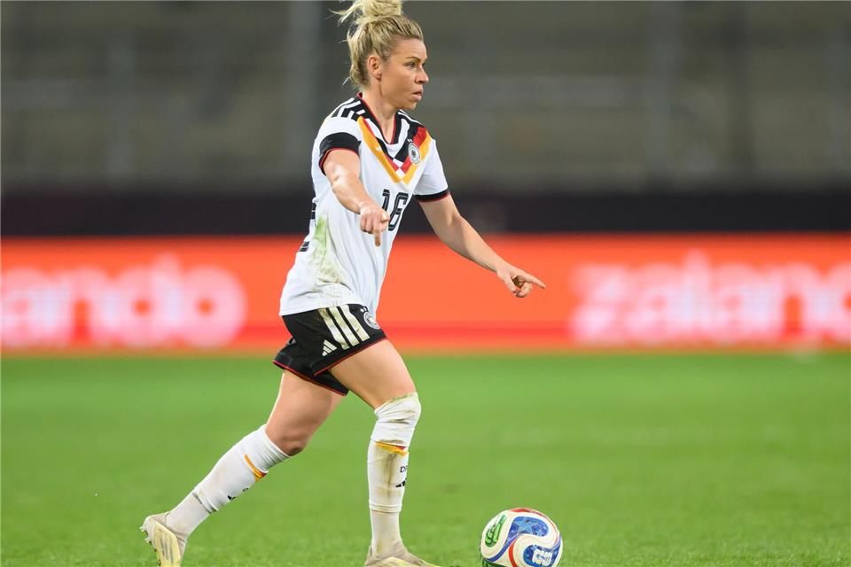 Dirigentin im DFB-Team: Linda Dallmann. Robert Michael/dpa