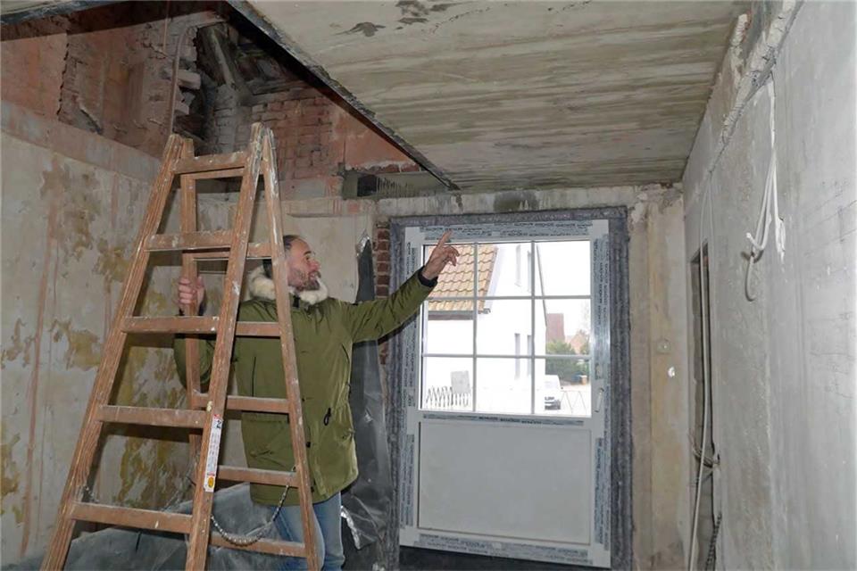 Dirk Böckenhoff auf der Baustelle. Er ist zuversichtlich, dass das Hotel Anfang April eröffnen kann.