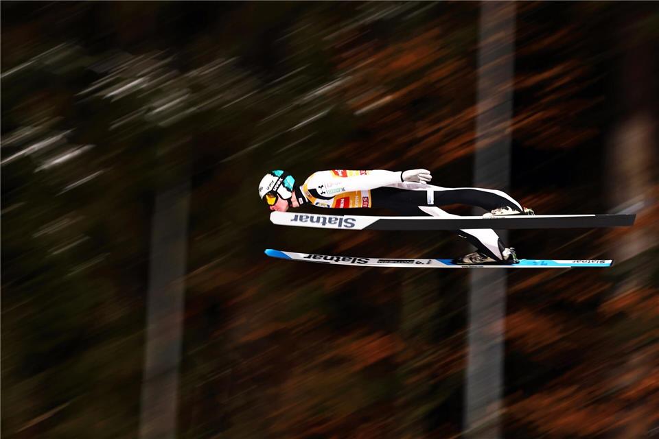 Domen Prevc ist der Überflieger dieser Tournee.Daniel Karmann/dpa