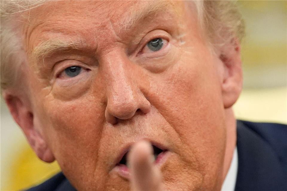 Donald Trump ist erbost darüber, dass Nato-Partner seinen Iran-Krieg nicht stärker unterstützen. Nun will er Konsequenzen prüfen. (Archivbild)Alex Brandon/AP/dpa