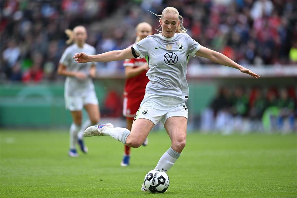Doppel-Torschützin für Wolfsburg: Camilla Küver.Fabian Strauch/dpa