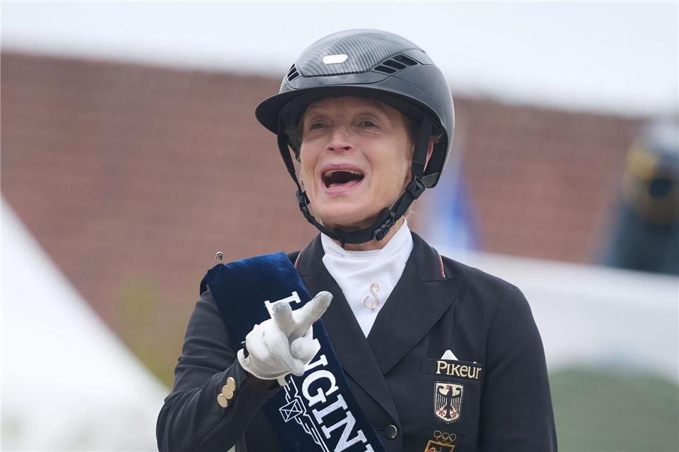 Doppelte Freude für die große Dame des Reitsports: Isabell Werth gewinnt zwei Titel.Bernd Thissen/dpa