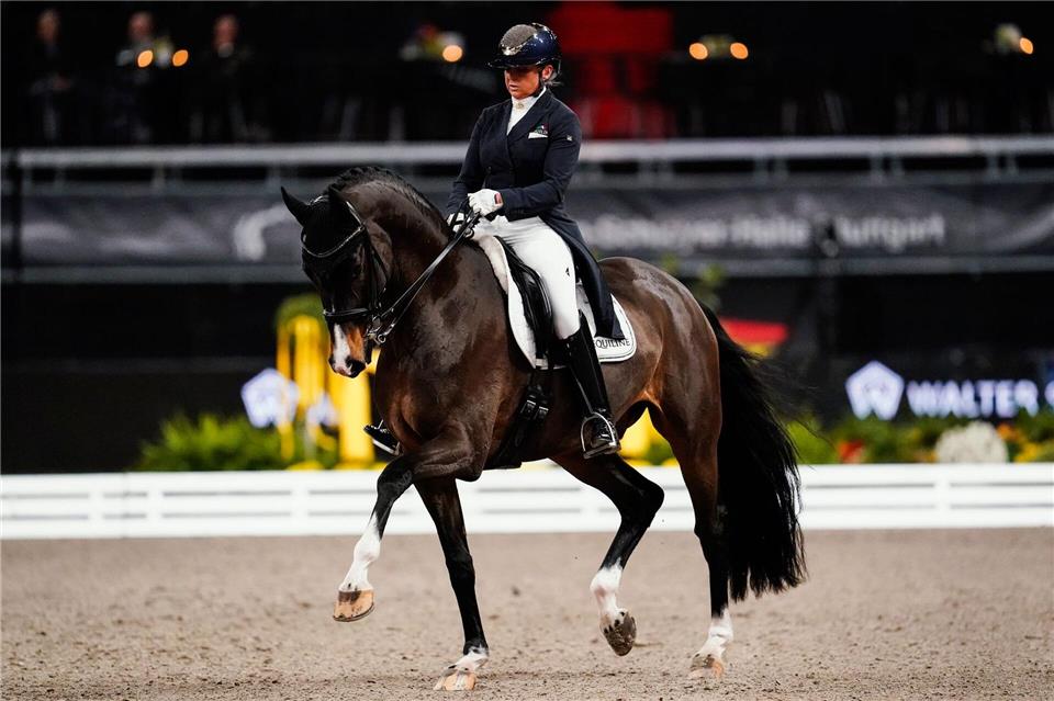 Dorothee Schneider gewann 2024 in Donaueschingen mit ihrem Wallach Dayman den Grand Prix Spécial. (Archivbild)Uwe Anspach/dpa