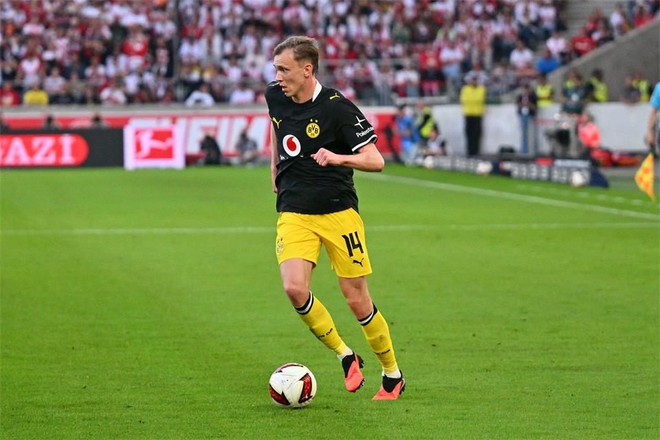 Dortmund-Profi Maximilian Beier ist Botschafter und potenzieller Stammzellspender. (Archivbild) Jan-Philipp Strobel/dpa