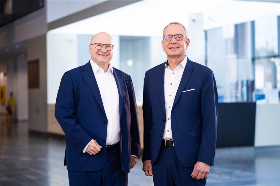 Dr. Carsten Düerkop (links) übergibt am 1. Juli den Vorstandsvorsitz an Matthias Entrup (rechts), bleibt aber weiter im Vorstand.
