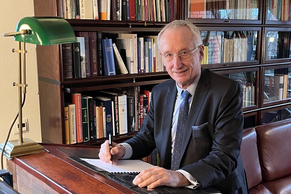 Dr. Hubert Koch möchte mit seiner Beratung Menschen auf den Ruhestand vorbereiten.