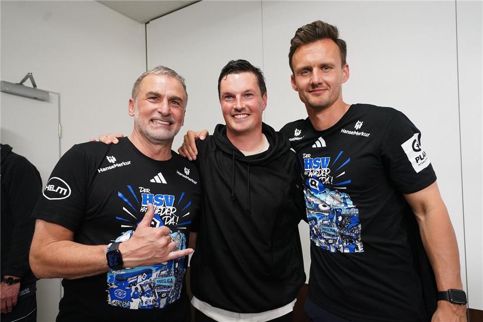Drei Aufstiegsmacher: HSV-Sportvorstand Stefan Kuntz (l), Trainer Merlin Polzin und Sportdirektor Claus Costa  Marcus Brandt/dpa