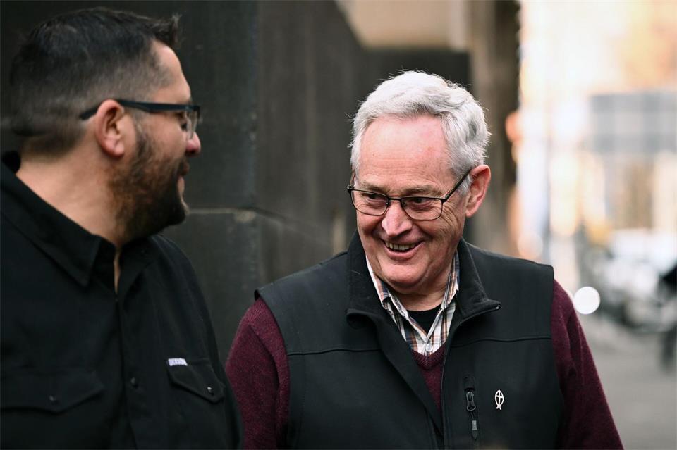 Drei Menschen kamen infolge des Mittagessens ums Leben, nur Pastor Ian Wilkinson überlebte schwer erkrankt.Joel Carrett/AAP/dpa