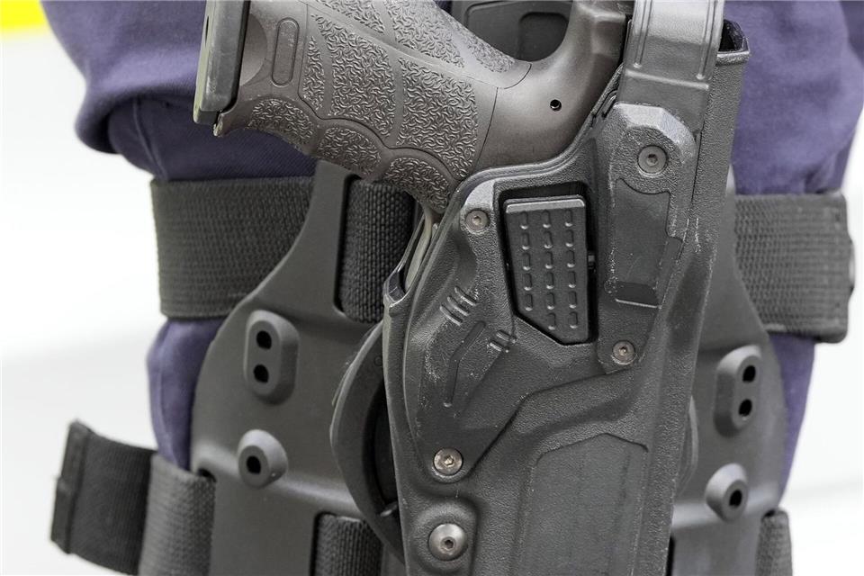 Drei Pistolen der Brandenburger Polizei wurden in den vergangenen Jahren kurzzeitig verloren. Soeren Stache/dpa