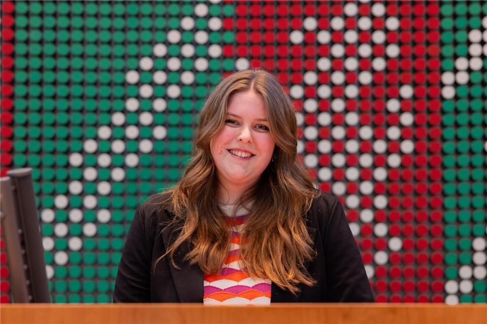 Drei Tage lang nehmen junge Leute im Alter von 16 bis 20 Jahren im NRW-Landtag die Plätze der 195 Abgeordneten ein. Rolf Vennenbernd/dpa