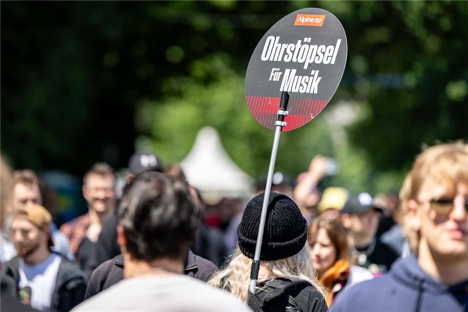 Drei Tage laut Musik - das ist bei Rock im Park und Rock am Ring Programm. Daniel Karmann/dpa