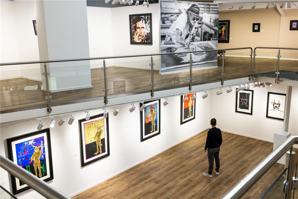 Dreizehn limitierte Werke und mehrere Unikate gibt es zu sehen.Philipp von Ditfurth/dpa