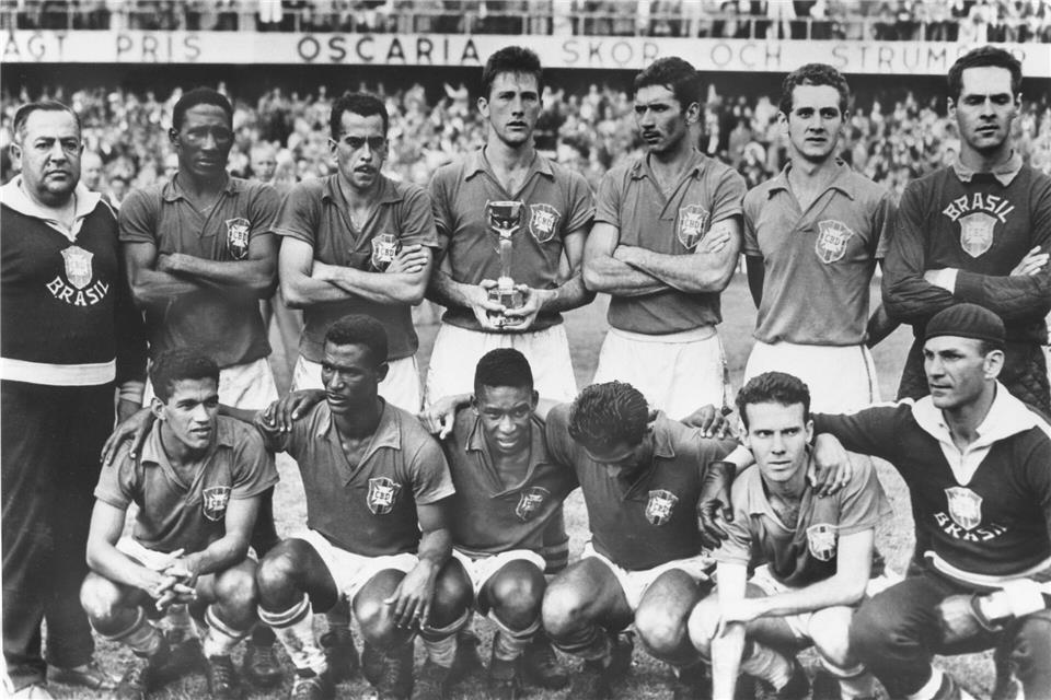 Dritter von links: Pelé, Brasiliens WM-Held 1958. (Archivbild)picture alliance / dpa