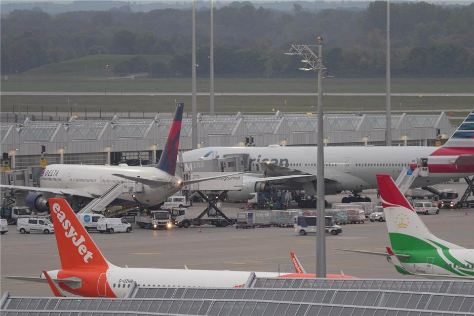 Drohnen unbekannter Herkunft hatten am Donnerstagabend, in der Nacht zum Freitag und am Freitagabend den Flugbetrieb am Flughafen München empfindlich gestört.Enrique Kaczor/onw-images/dpa
