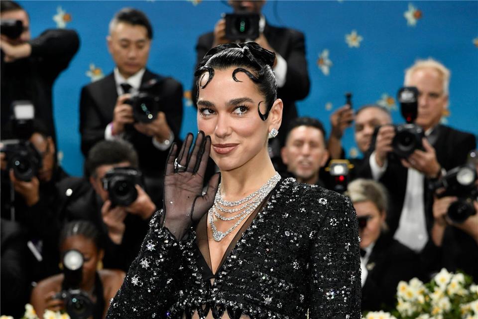 Dua Lipa geht mit einer Millionenklage gegen einen Elektronikriesen vor. (Archivbild) Evan Agostini/Invision/dpa