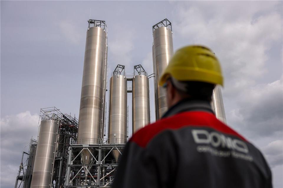 Durch die Hilfe des Landes bleibt mehr Zeit, um einen Investor für den Domo-Standort in Leuna zu finden. (Archivbild)Jan Woitas/dpa