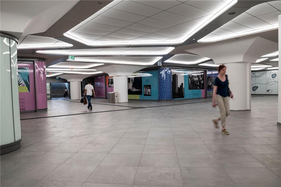 Durch die erneuerte sogenannte B-Ebene geht es unterirdisch Richtung Hauptbahnhof.Hannes P. Albert/dpa