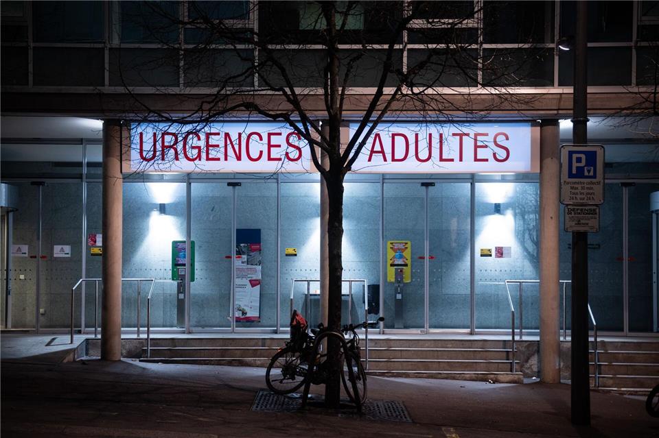 Dutzende Brandverletzte werden noch in Kliniken behandelt. (Archivbild)Adrien Perritaz/KEYSTONE/dpa