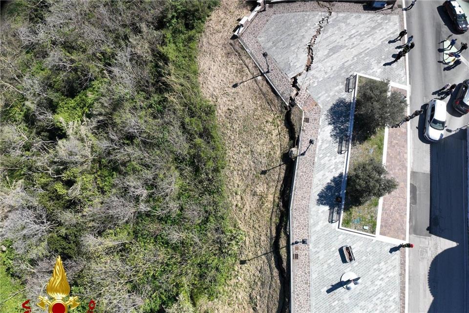 Dutzende Menschen wurden evakuiert. -/Vigili Del Fuoco/dpa