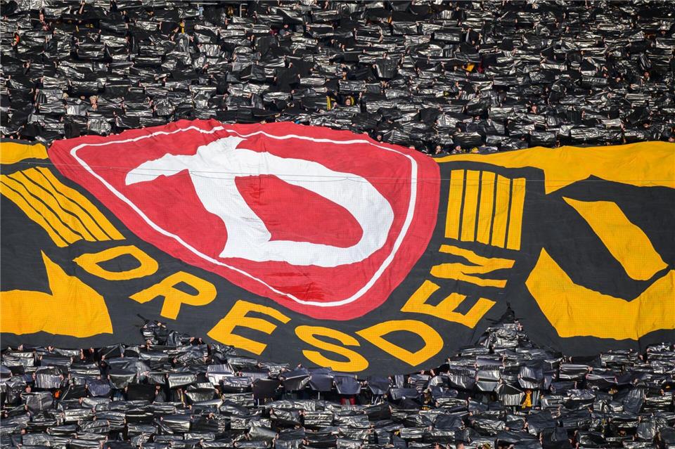Dynamo Dresden startet in Nürnberg in die neue Saison. (Archivbild)Robert Michael/dpa