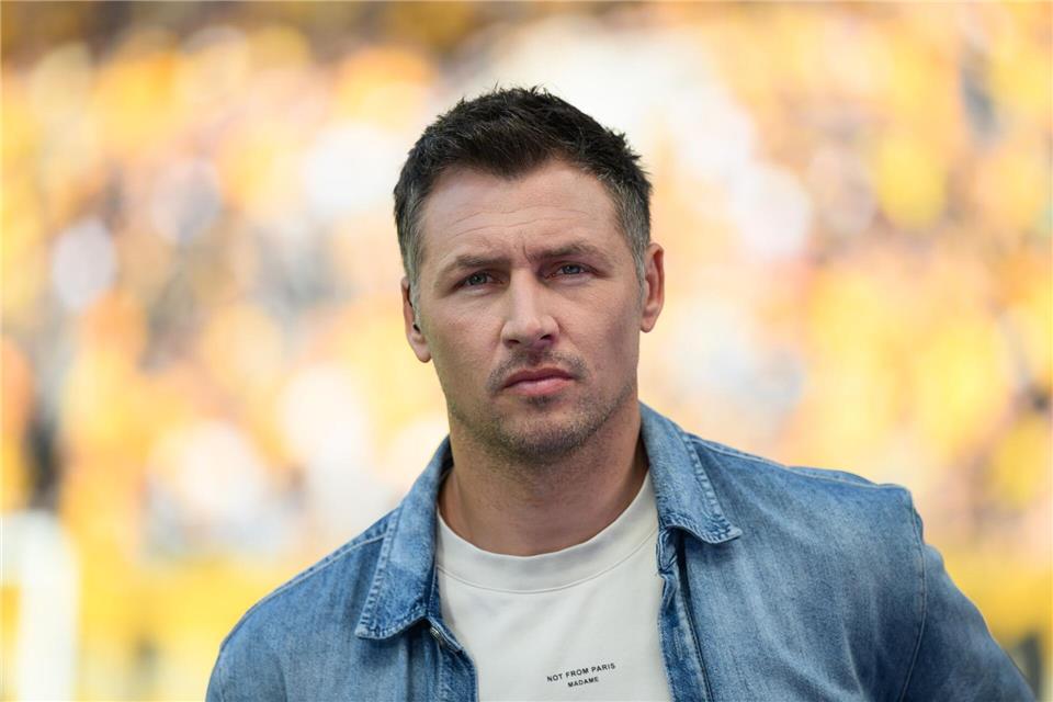 Dynamo Dresdens Sportchef Sören Gonther leiht aus Wolfsburg einen weiteren Spieler aus. (Archivbild)Robert Michael/dpa
