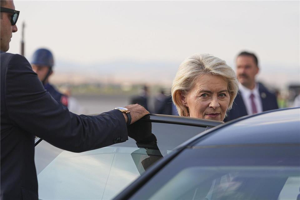EU-Kommissionspräsident Ursula von der Leyen konnte sich mit vielen Vorschlägen durchsetzen - der für Einfuhrbeschränkungen für Fisch scheiterte allerdings. (Archivbild)Metin Aktas/Anadolu Pool via AP/dpa