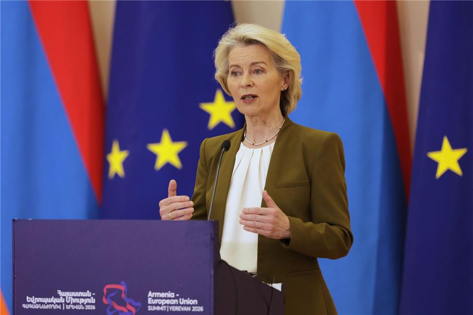 EU-Kommissionspräsidentin Ursula von der Leyen und US-Präsident Donald Trump verständigten sich im Sommer 2025 auf einen Zoll-Deal.Anthony Pizzoferrato/AP/dpa
