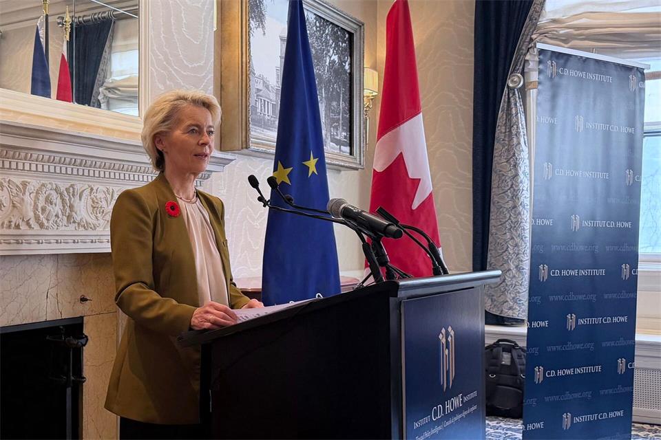 EU-Kommissionspräsidentin von der Leyen hält am Konzept der assoziierten Mitgliedschaft fest.Anne Pollmann/dpa